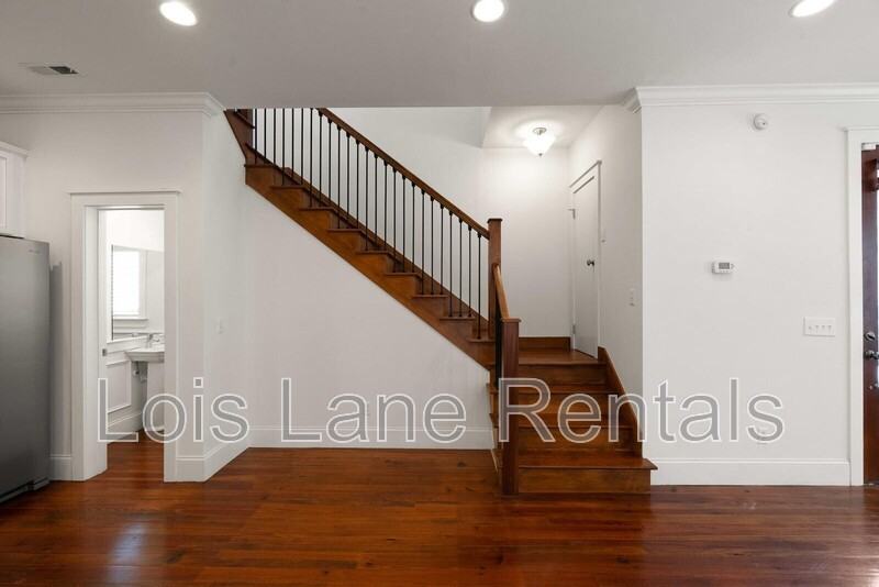 291 Coming St - Photo 2 of 11