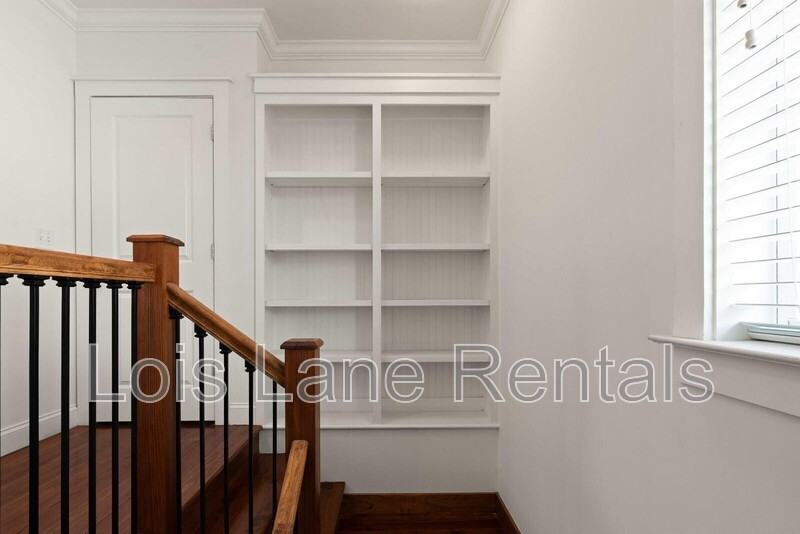 291 Coming St - Photo 3 of 11