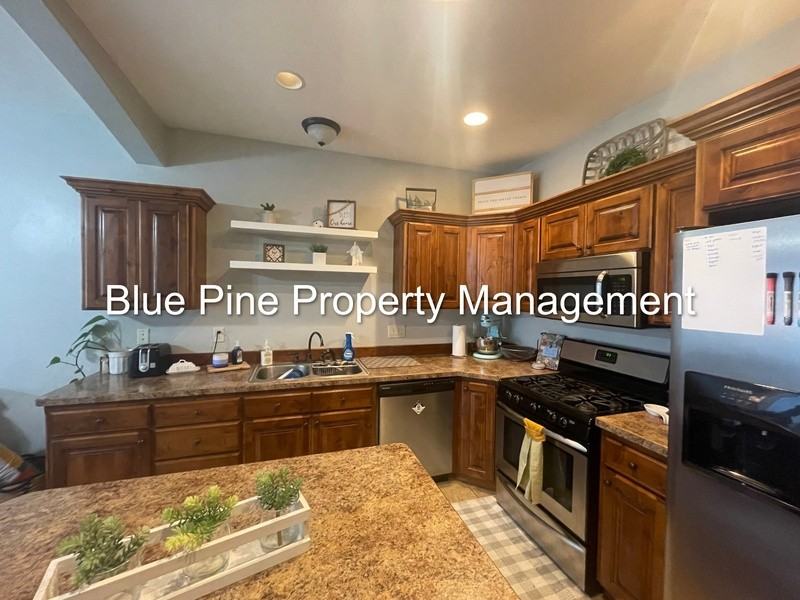 565 Pioneer Rd #106 - Photo 5 of 21