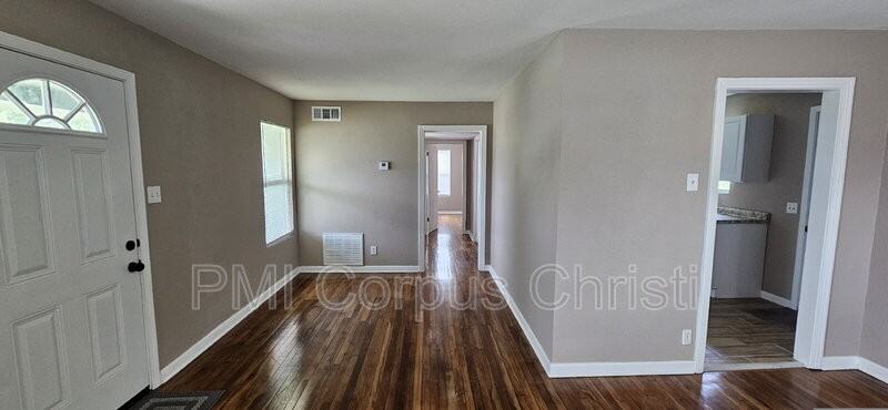 638 Sharon Dr - Photo 5 of 21