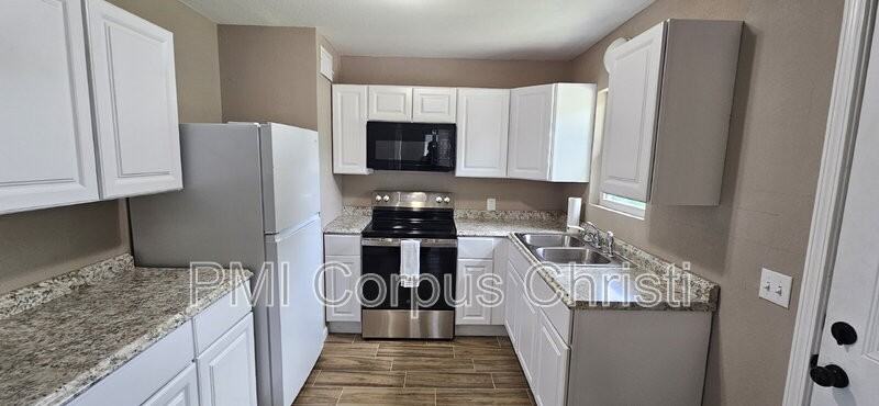 638 Sharon Dr - Photo 6 of 21