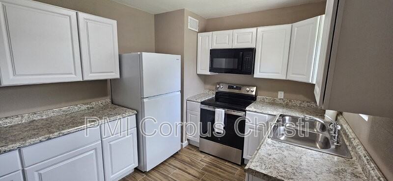 638 Sharon Dr - Photo 7 of 21