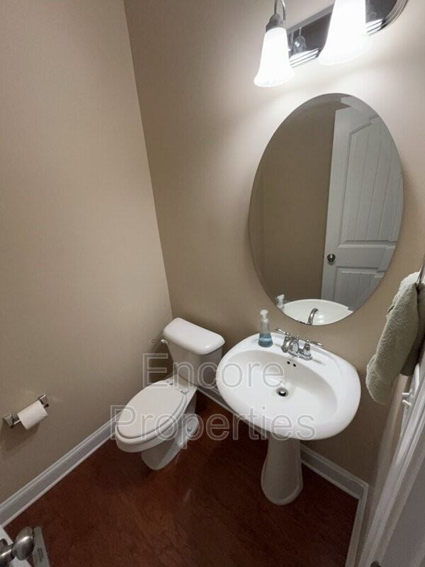 708 Glenville Lake Dr - Photo 6 of 9