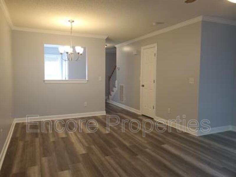 1712 Stroll Cir - Photo 4 of 10