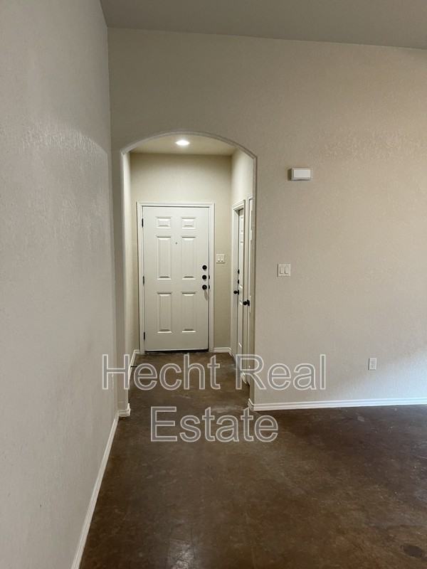 217 Kaspar Way - Photo 2 of 18