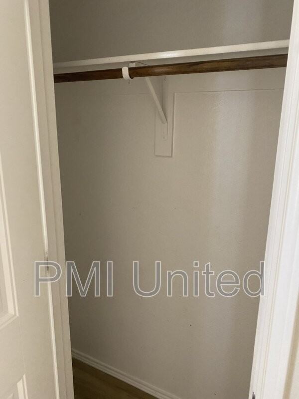 9145 Blackstone Dr - Photo 4 of 25