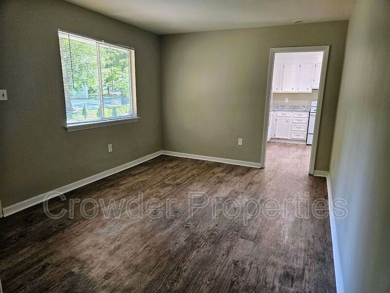6815 Water Mill Ct - Photo 2 of 13