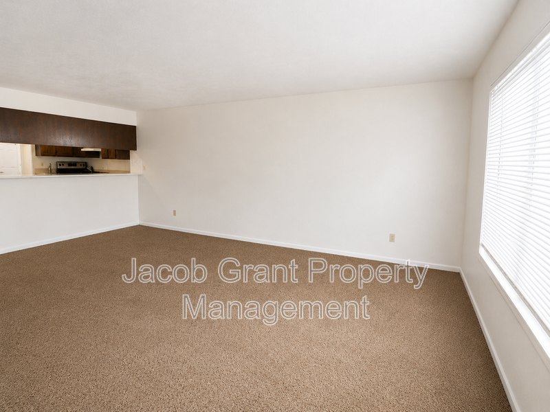 776 Whittier St #776 - Photo 4 of 10