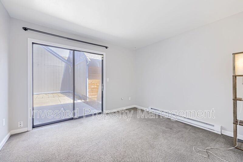2501 S Victor St #E - Photo 6 of 14