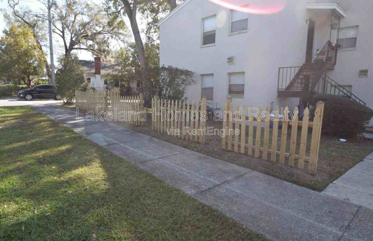 1005 S New York Ave #2