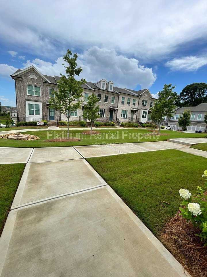 5221 Riden Ct - Photo 3 of 10