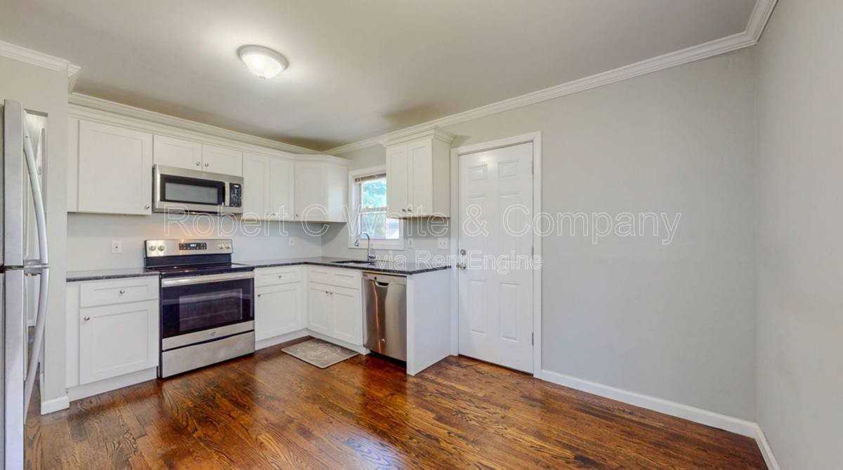 677 Garfield Ave - Photo 2 of 10