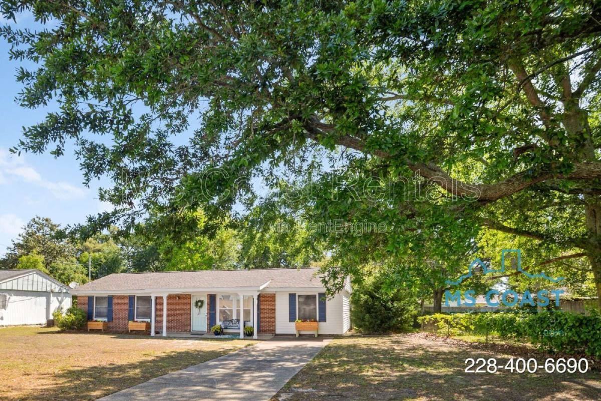 218 Dogwood Dr - Photo 3 of 10