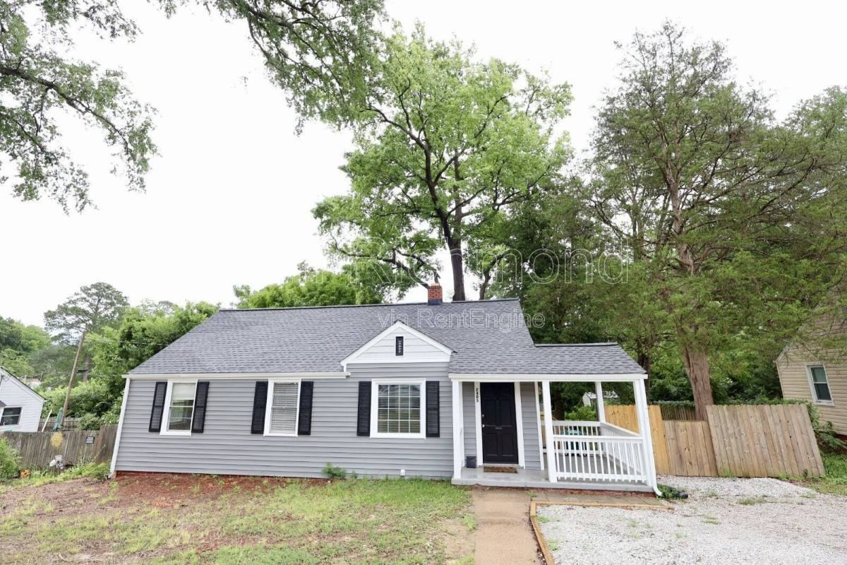 2405 Bransford Dr - Photo 2 of 10