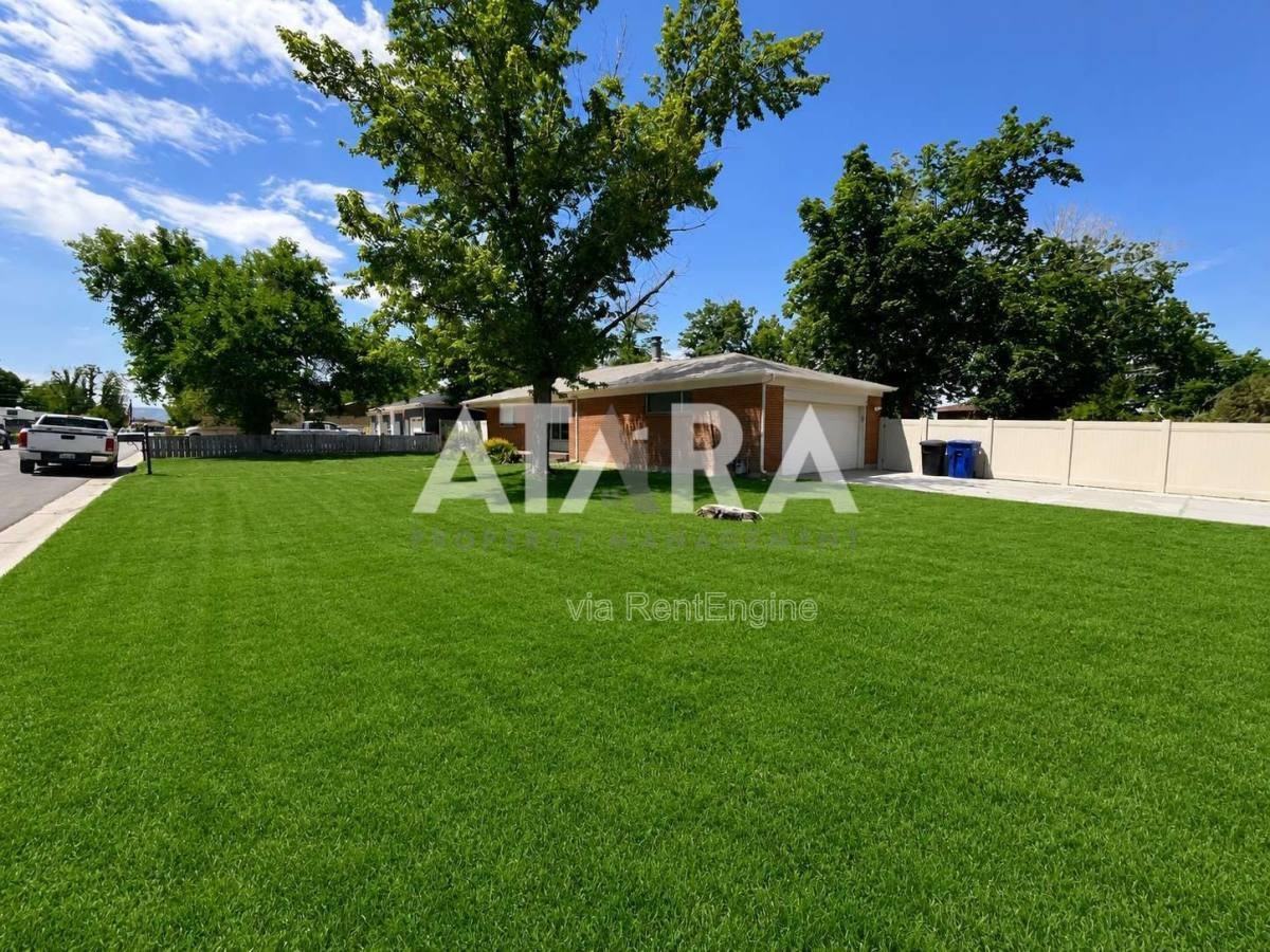 8696 S 1645 E - Photo 2 of 8