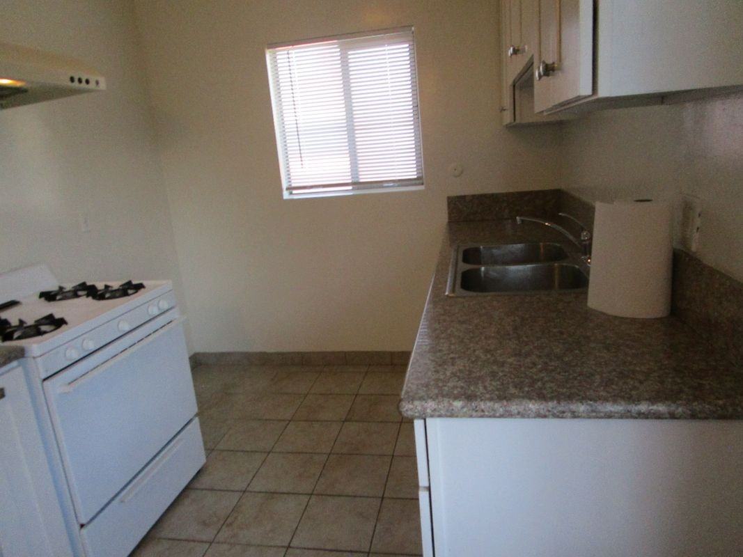 890 W El Repetto Dr ##E - Photo 5 of 12