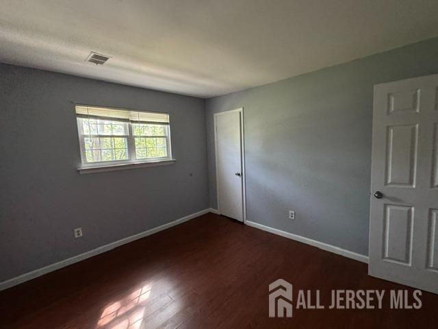 332 College Dr - Photo 3 of 12