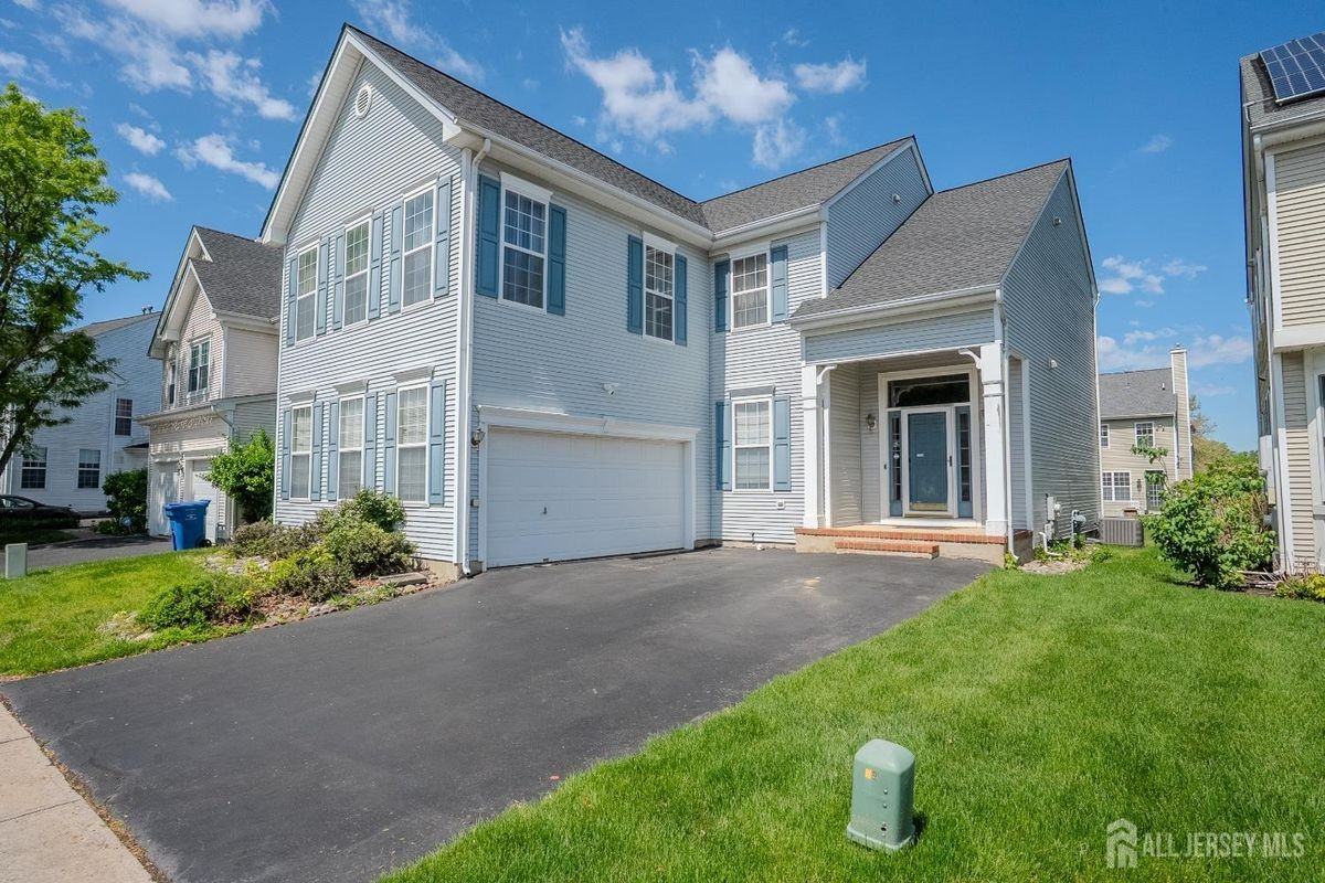 31 Hawthorn Dr