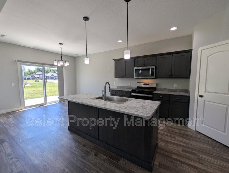 1408 Sacred Oak Ct - Photo 7 of 26
