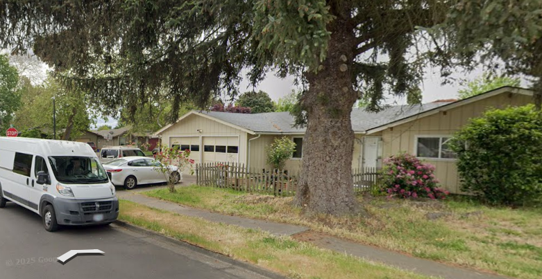 2145 Primrose St - Photo 3 of 3