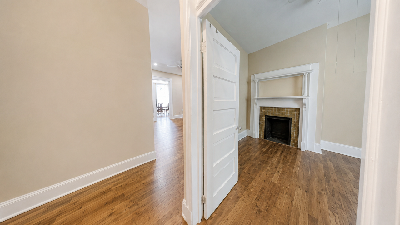 1826 Ingleside Ter Nw #F3-1 - Photo 2 of 11