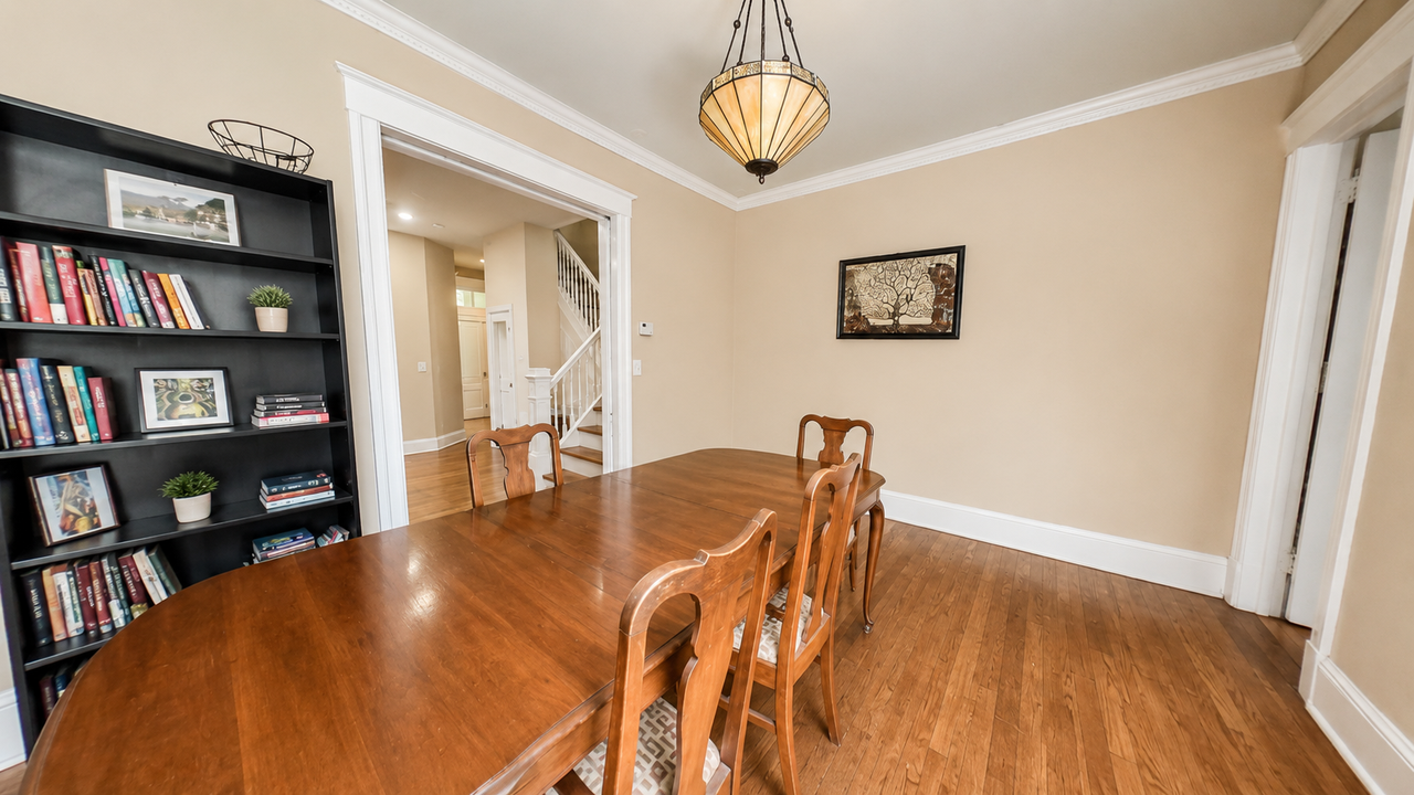 1826 Ingleside Ter Nw #F3-1 - Photo 4 of 11