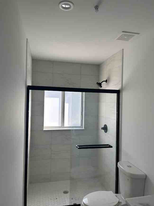 816 Nw 3rd St #4 - Photo 5 of 13