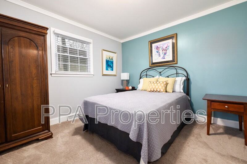 2404 Francis St #2404 - Photo 6 of 18
