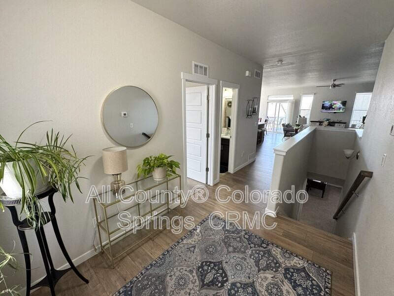 5755 Marlee Dr - Photo 4 of 33