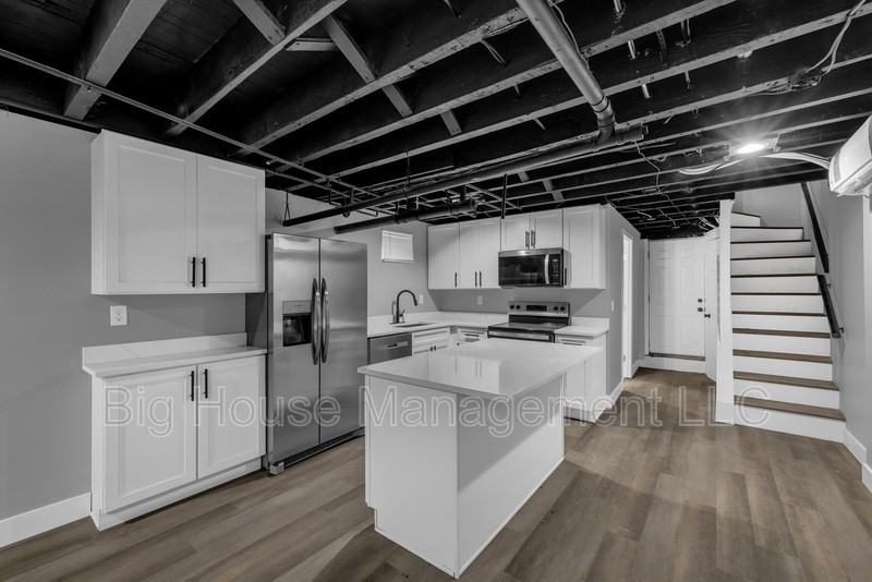 339 E 25th St #1 - Photo 7 of 30