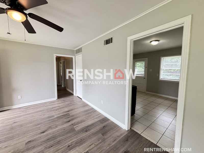 828 Harvey Cv - Photo 2 of 21