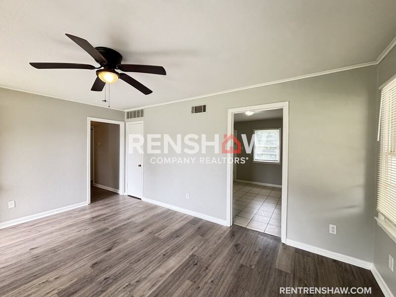 828 Harvey Cv - Photo 3 of 21