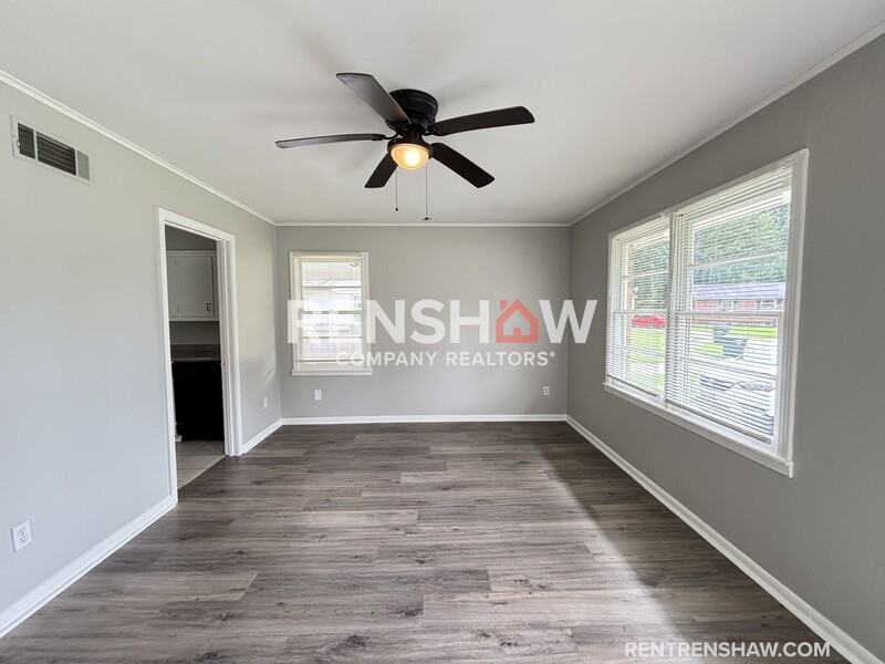 828 Harvey Cv - Photo 4 of 21