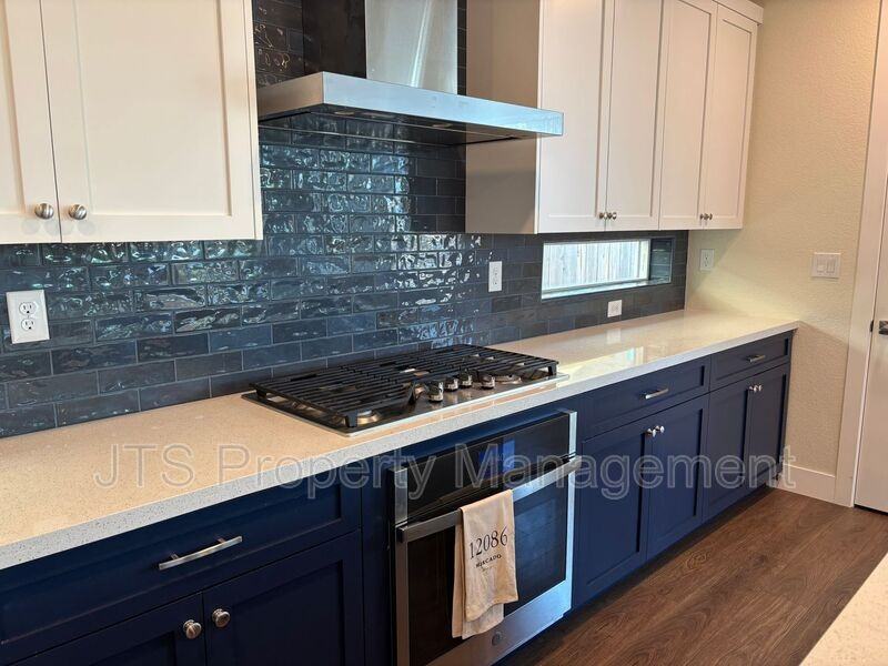 12086 Mircado Way - Photo 6 of 27