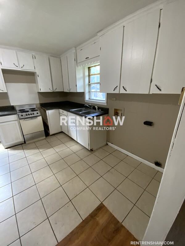 1528 Ewell Ave - Photo 3 of 13