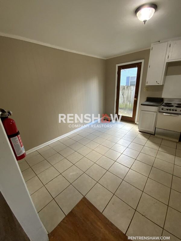 1528 Ewell Ave - Photo 4 of 13
