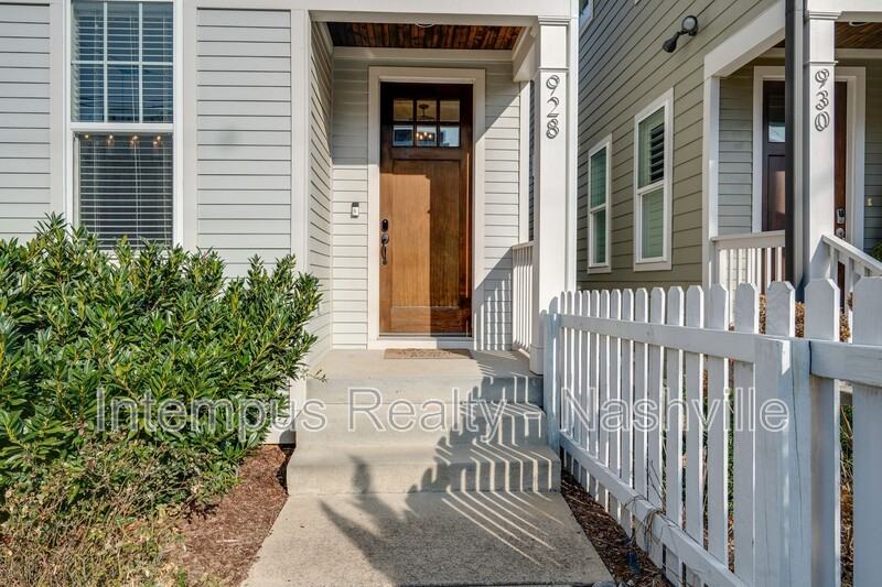 928 Southside Pl - Photo 3 of 34