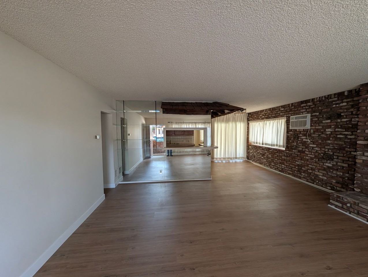 307 N Curtis Ave - Photo 7 of 41