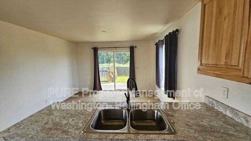 13179 Wilson Dr - Photo 2 of 16