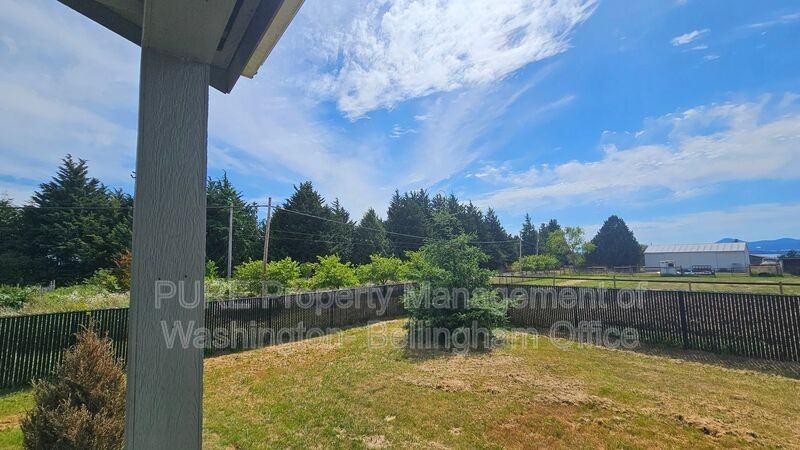 13179 Wilson Dr - Photo 4 of 16