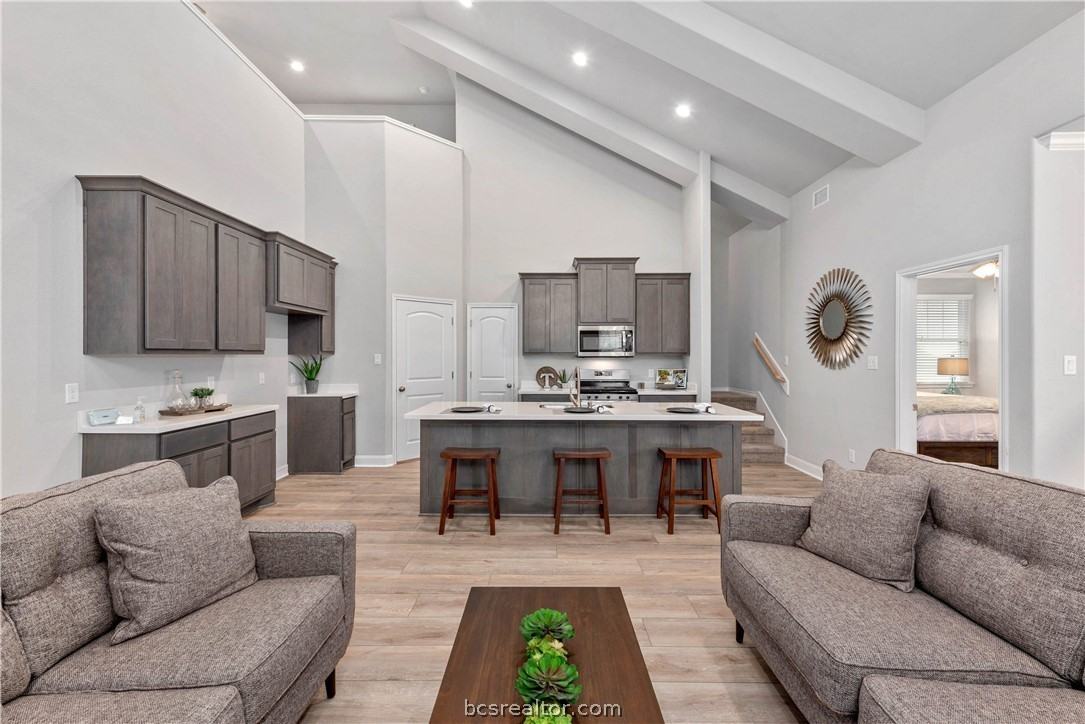 1311 Mcqueeny Dr #NA - Photo 2 of 8