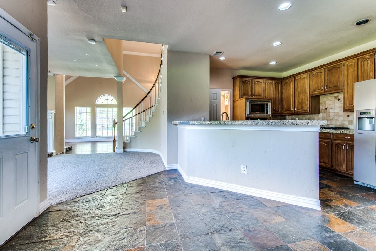 400 Breakers Point Ct #NA - Photo 7 of 12