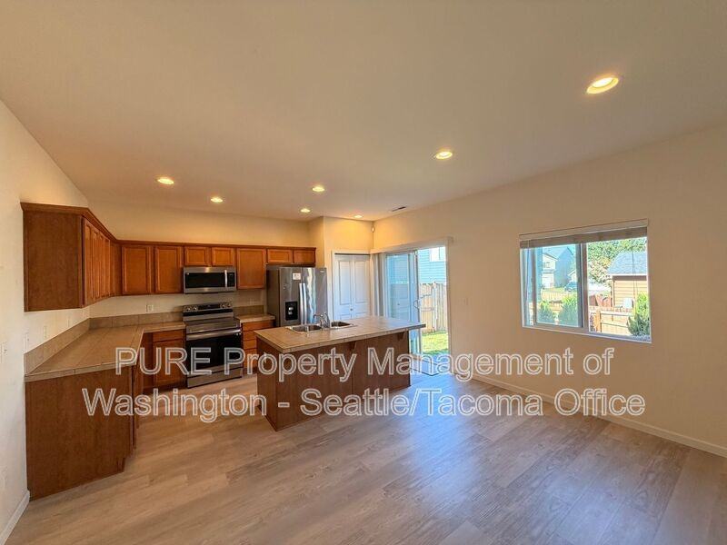 18224 72nd Ave E - Photo 3 of 21
