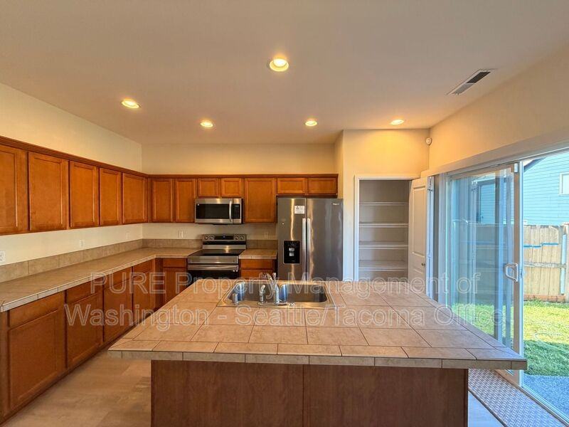 18224 72nd Ave E - Photo 4 of 21