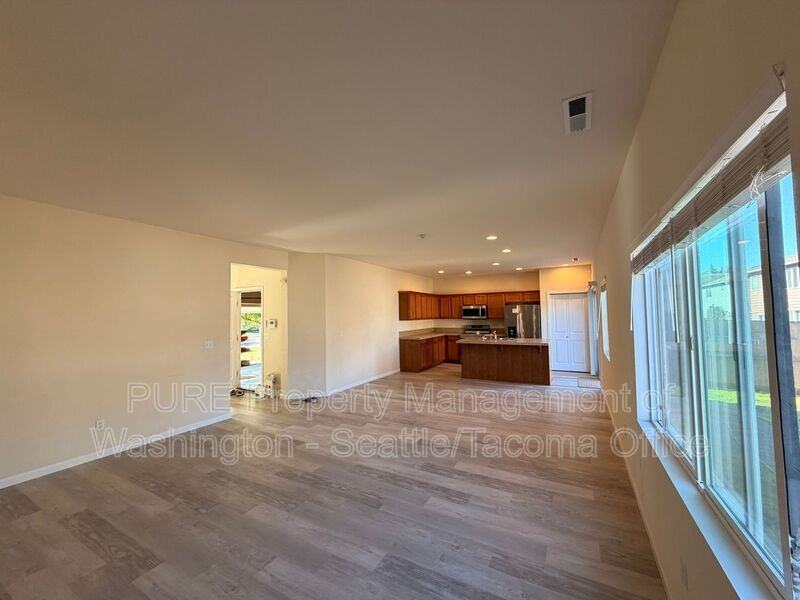 18224 72nd Ave E - Photo 6 of 21