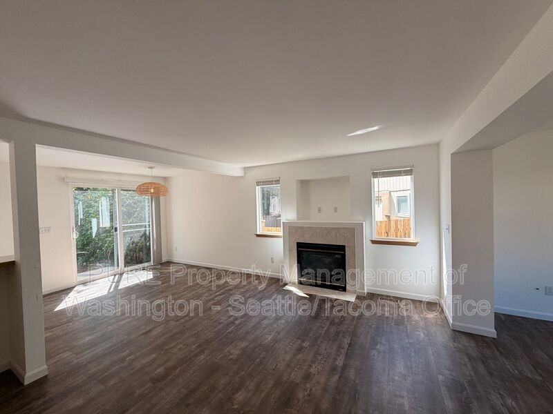 804 28th Ave Se - Photo 4 of 20