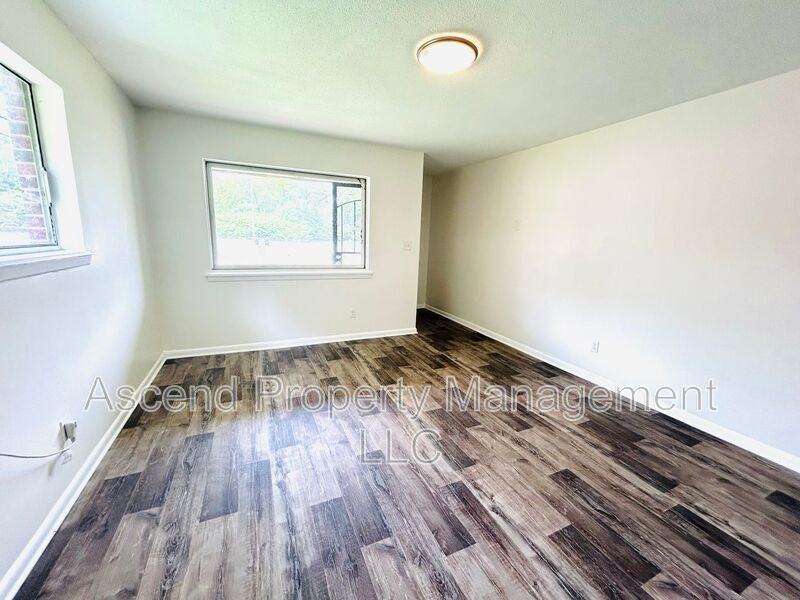 1102 N Hickory St #A - Photo 2 of 7