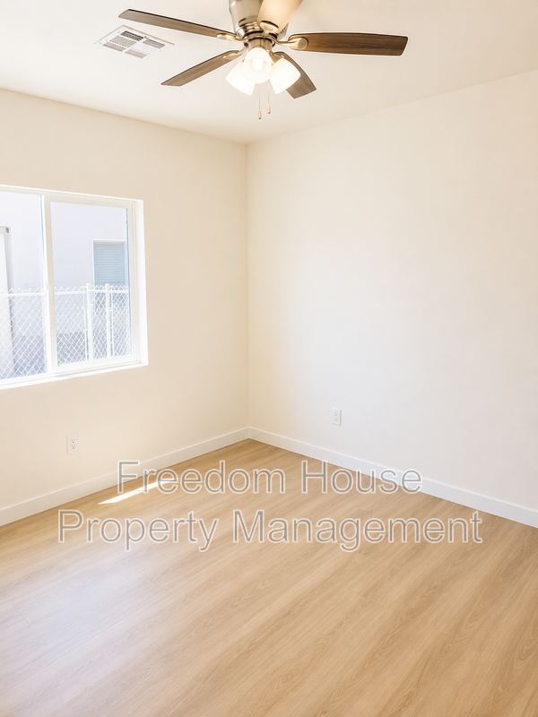 1701 Sycamore Ave - Photo 7 of 16