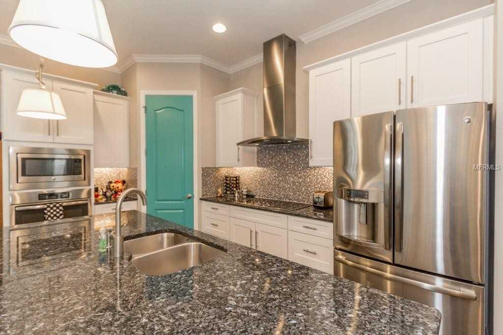 1596 Castile St - Photo 6 of 19
