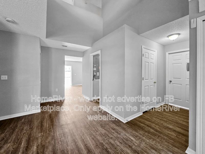636 Sunway Ln - Photo 2 of 21